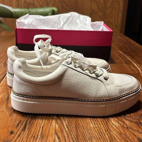 Vince Camuto White Lace Up Type Shoes Style VC-Randay Bright White Size 7.5M - Picture 9 of 12